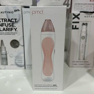 SOLD!!! PMD Pro Micro dermabrasion